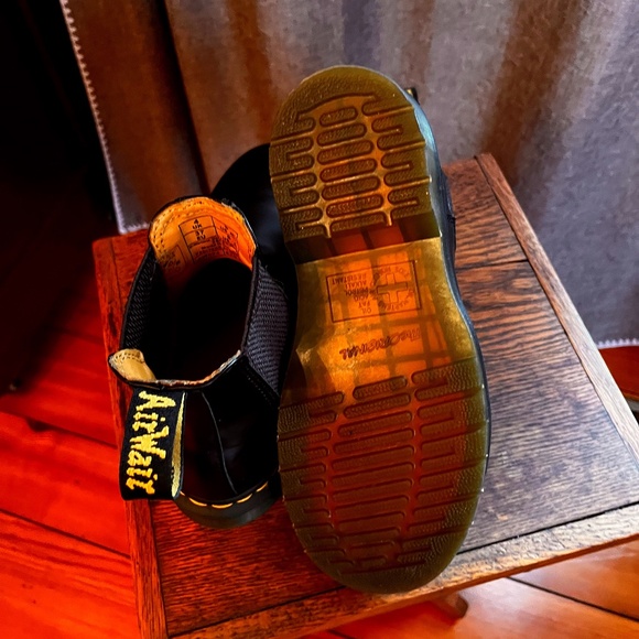 Dr. Martens Chelsea Boots - Picture 2 of 7